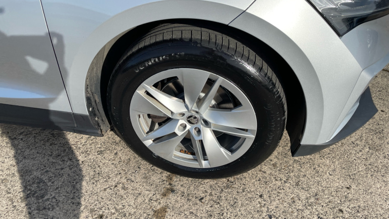 Skoda Enyaq 132kW 60 ecoSuite 62kWh 5dr Auto Electric Estate